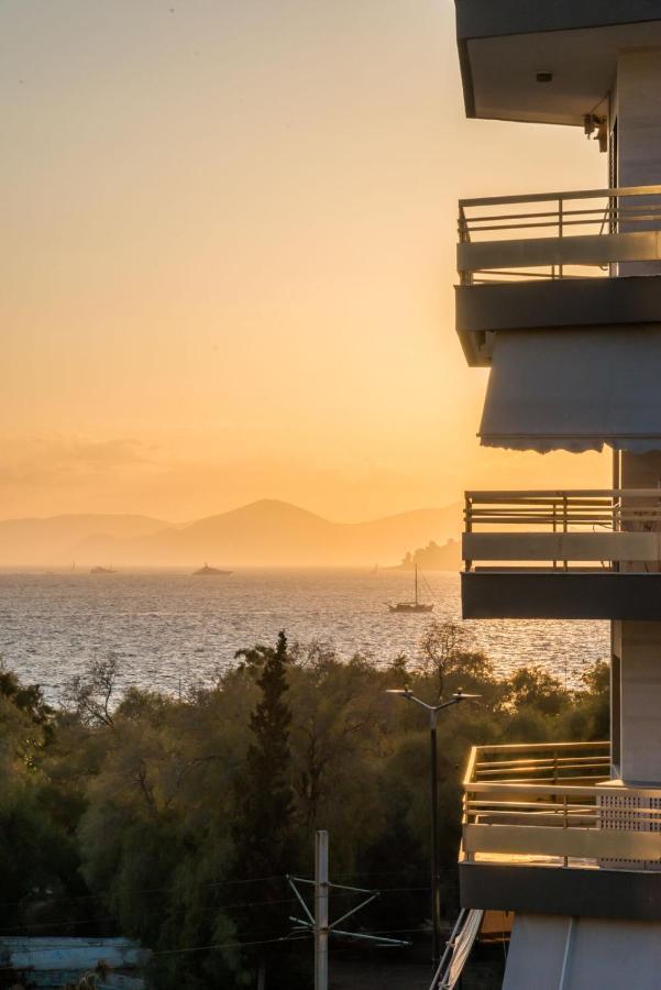 Flisvos Elite Seafront Luxury Apartment Атина Екстериор снимка