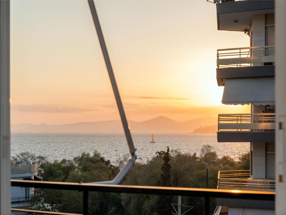 Flisvos Elite Seafront Luxury Apartment Атина Екстериор снимка